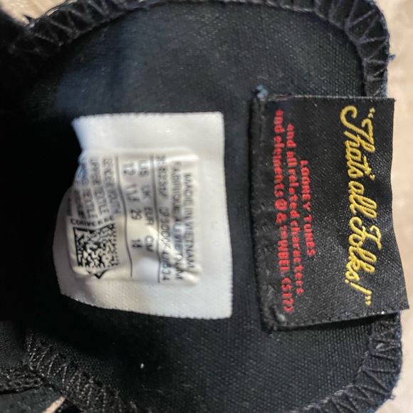 Converse Chuck Taylor All Star Hi Tops Looney Tunes Sz US 12Y - Picture 3 of 5